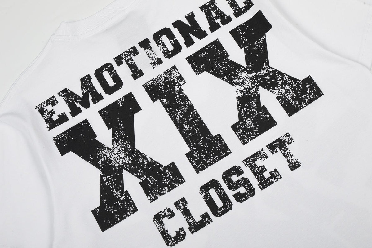 MIXED EMOTION Distressed Skull Graphic T-Shirt — detail