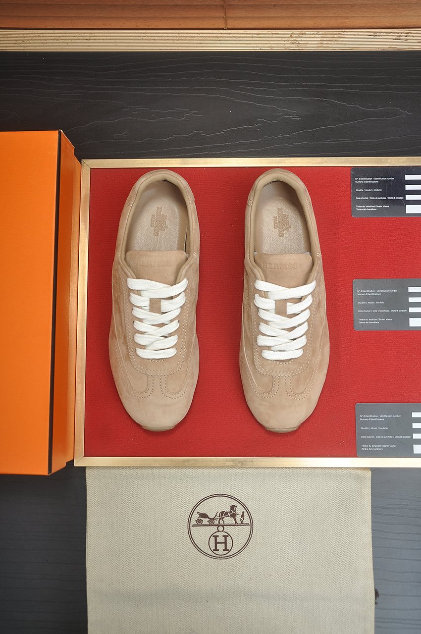 Hermès Beige Low-Top Sneakers — front