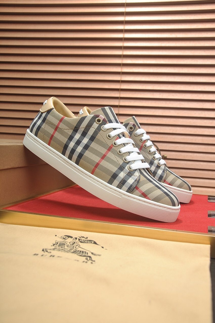 Burberry Beige Check Low-Top Sneakers — front
