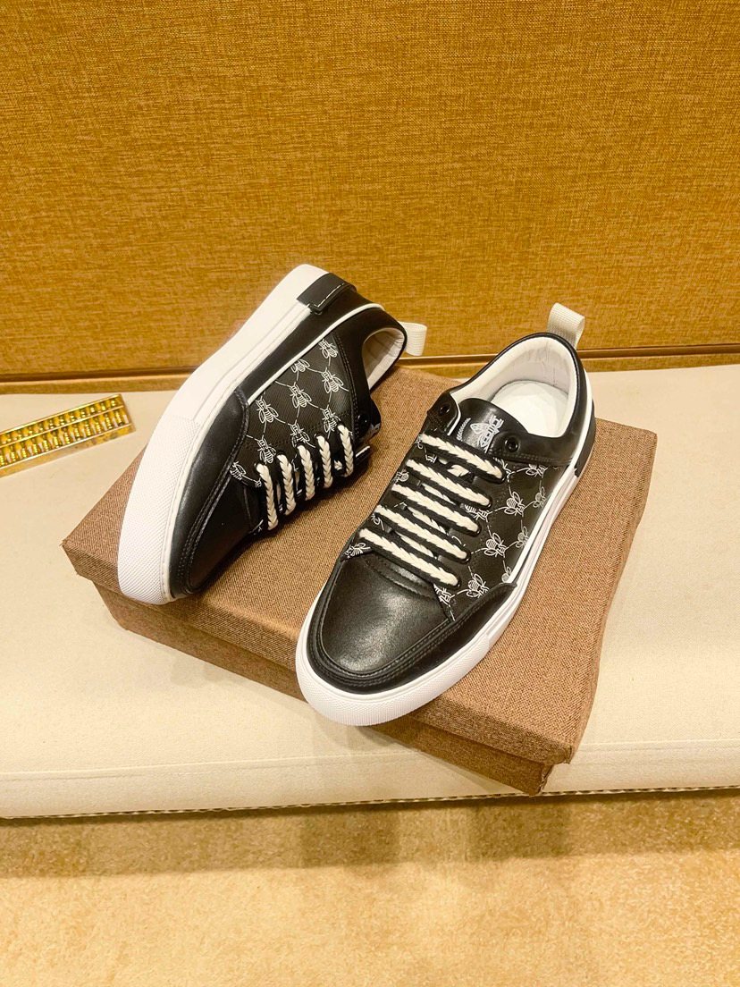 Black and Gray Patterned Low-Top Sneakers — front