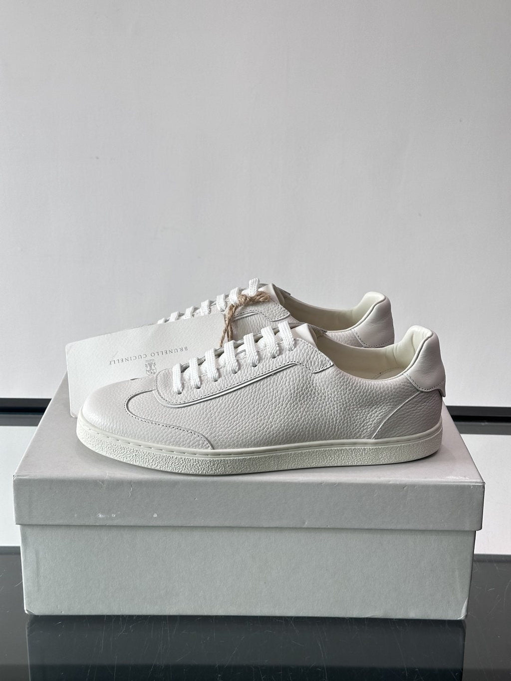Brunello Cucinelli Light Gray Leather Low-Top Sneakers — side