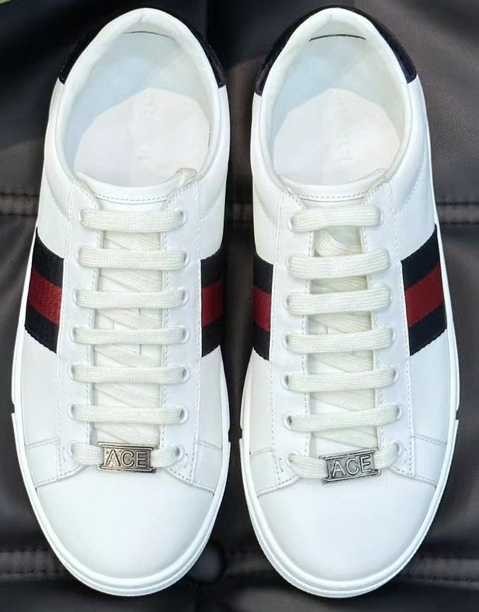 Gucci White Stripe Low-Top Sneakers — front