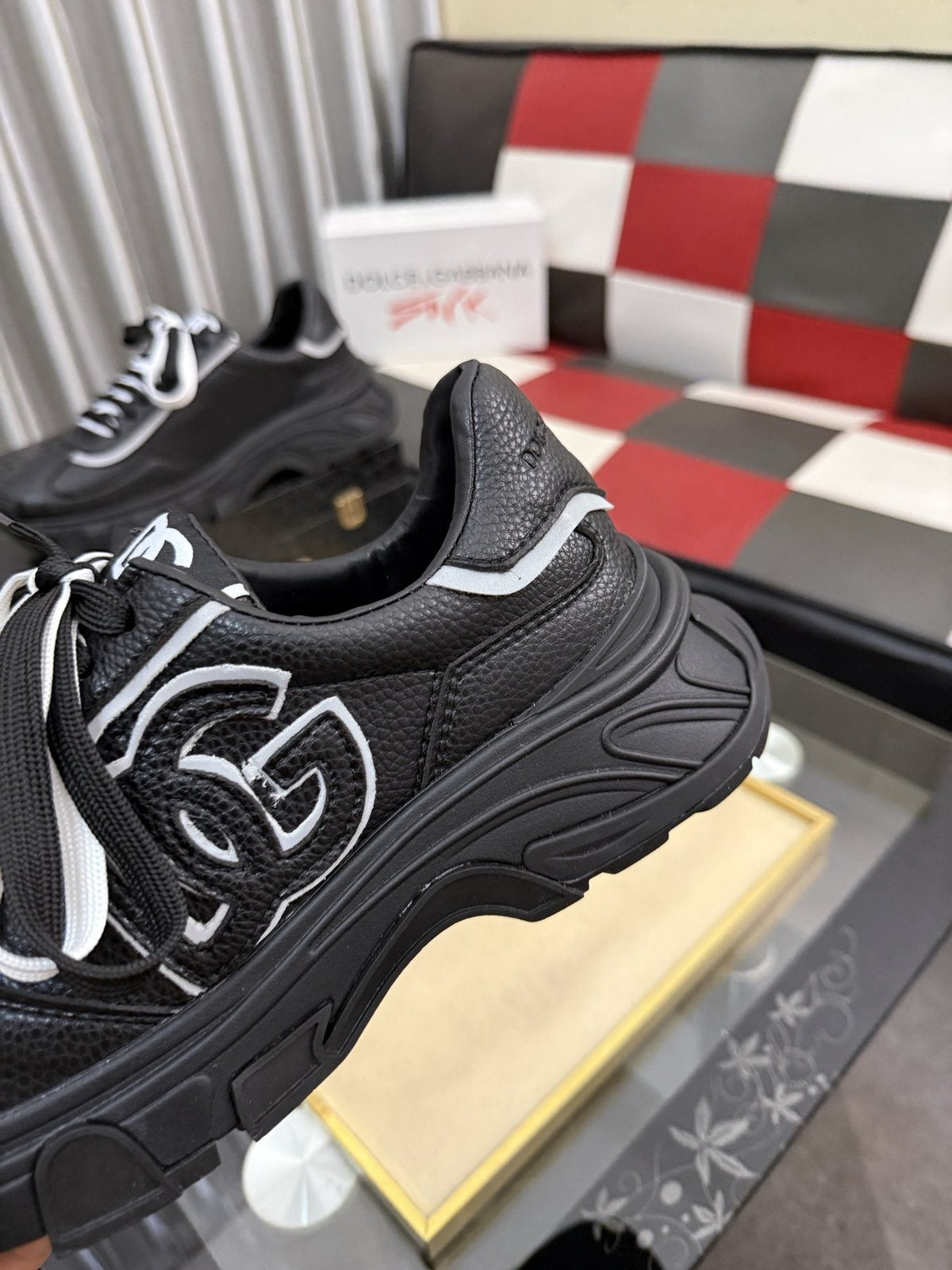 Dolce & Gabbana Black Accent Low-Top Sneakers — detail
