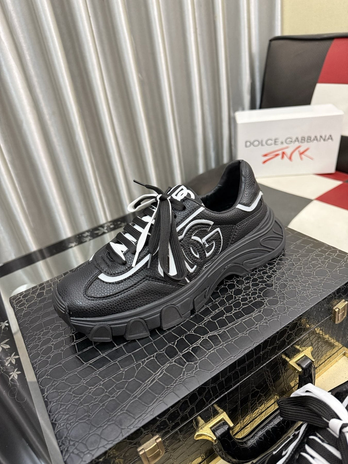 Dolce & Gabbana Black Accent Low-Top Sneakers — front