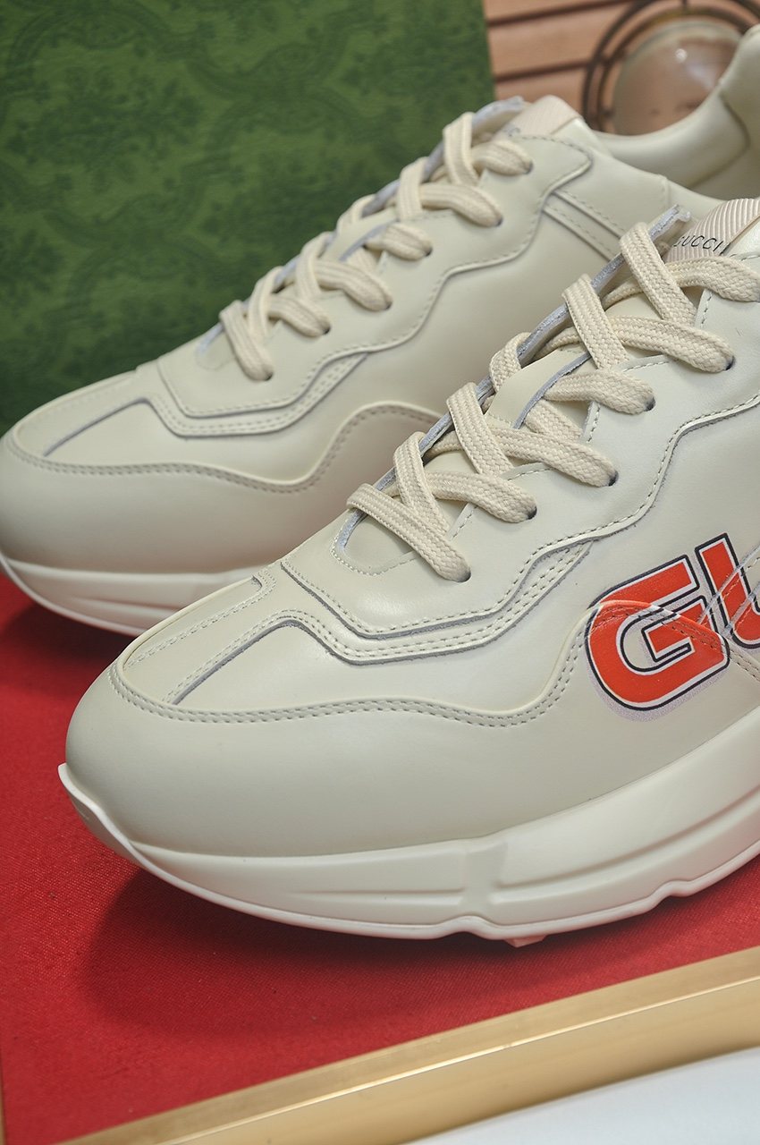 Gucci Ivory White Red Logo Sneakers — detail
