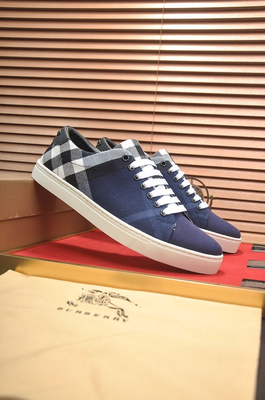 Burberry Navy Check Low-Top Sneakers — front