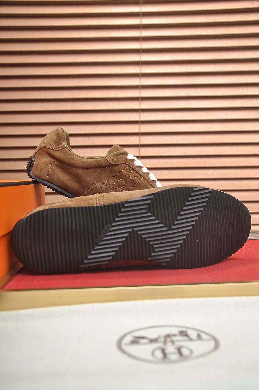 Hermès Brown Low-Top Sneakers — detail