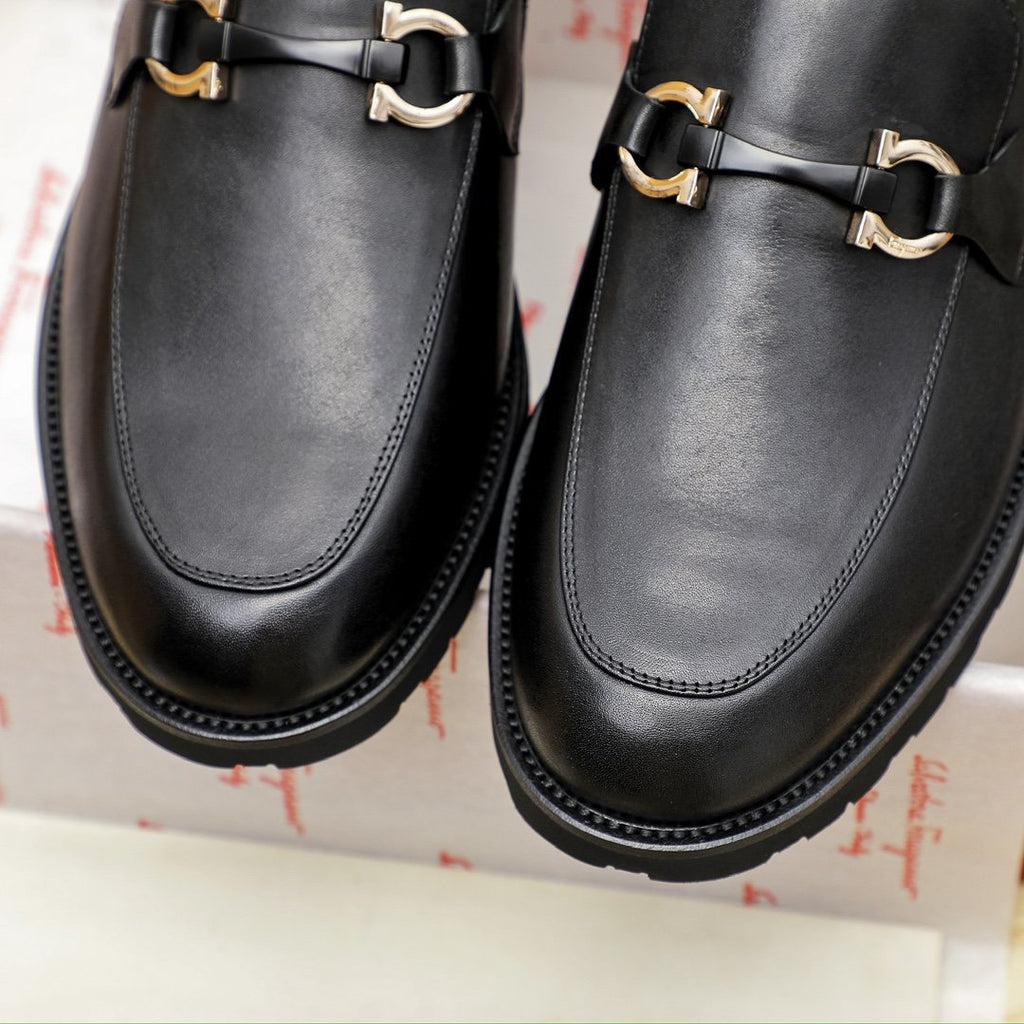 Ferragamo Black Bit Loafers — detail