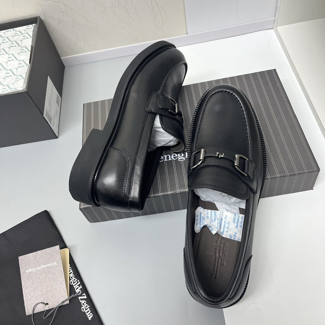 Ermenegildo Zegna Black Leather Bit Loafers — front