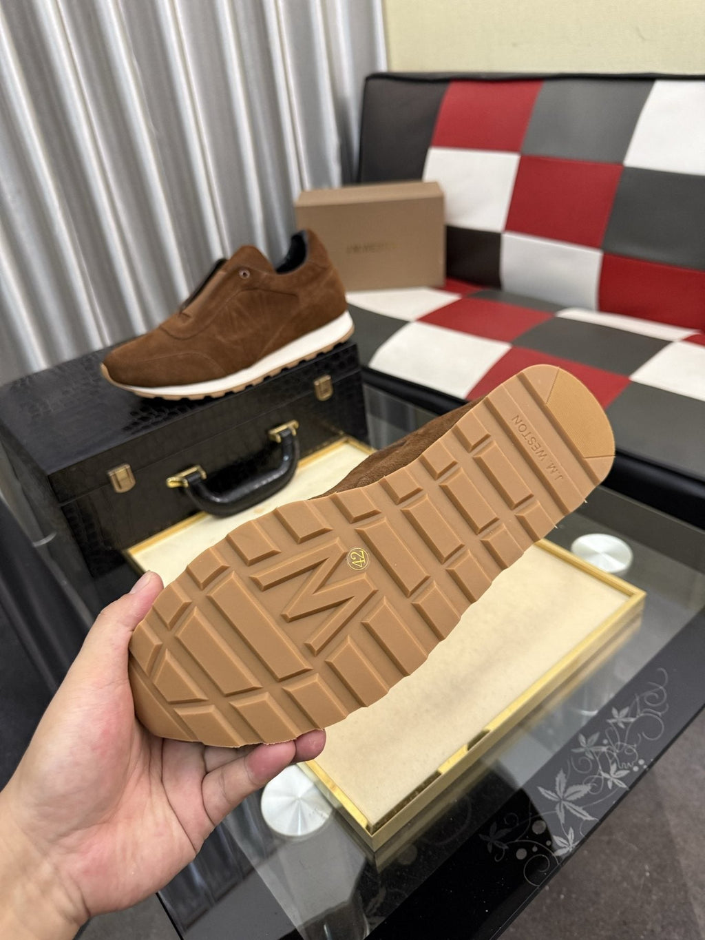 威士顿 Brown Slip-On Sneakers — detail