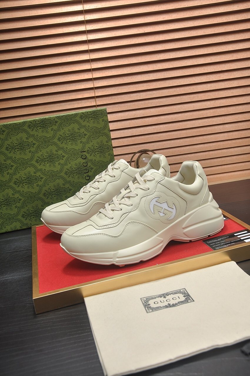 Gucci Off-White Chunky Sneakers — front