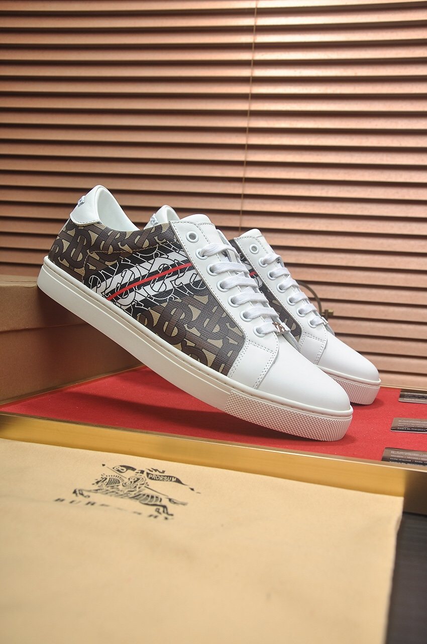 Burberry White Pattern Low-Top Sneakers — front