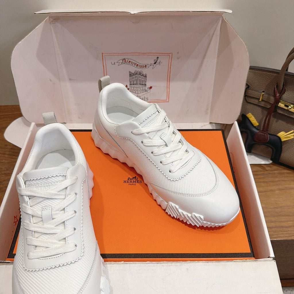 Hermès White Textured Low-Top Sneakers — front
