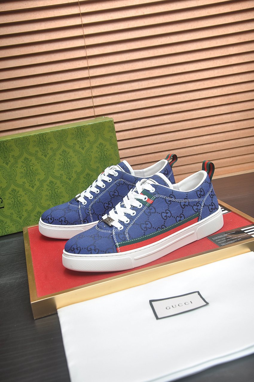 Gucci Stripe Low-Top Sneakers — front