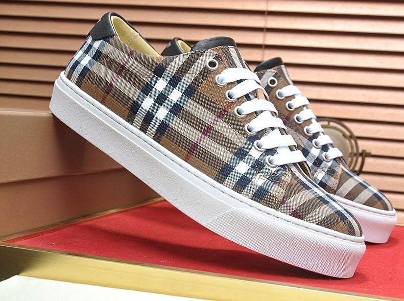 Burberry Beige Plaid Low-Top Sneakers — hero