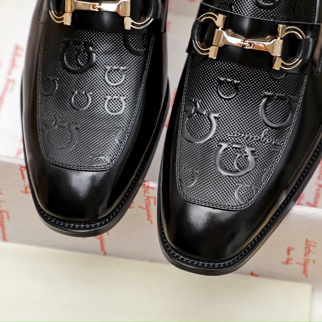 Ferragamo Black Bit Loafers — detail