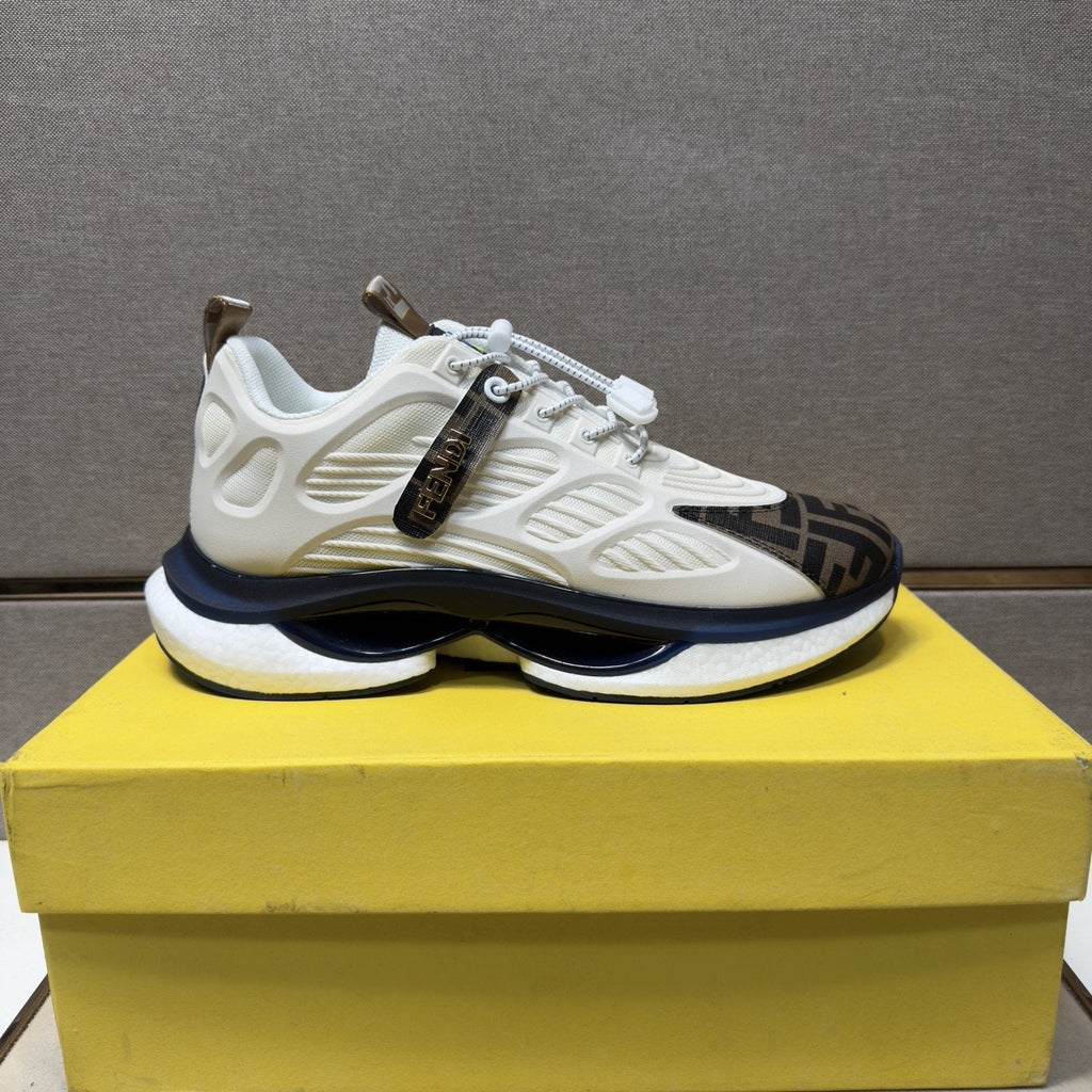 Fendi Patterned Toe Low-Top Sneakers — side