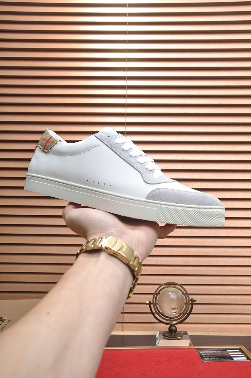 Burberry Check Heel Tab Low-Top Sneakers — model