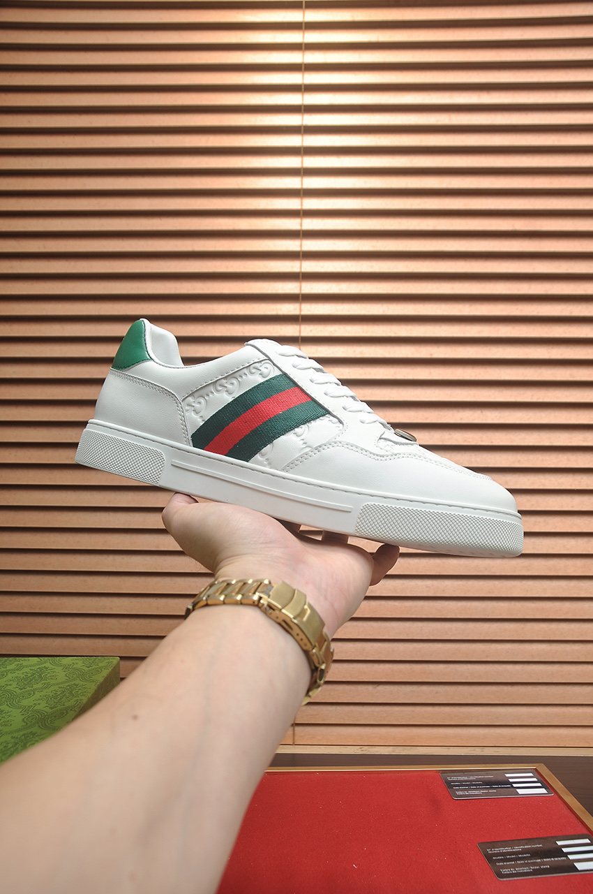 Gucci Green-Red Stripe Low-Top Sneakers — side