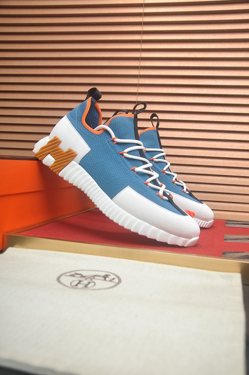 Hermès Light Gray Low-Top Sneakers — front