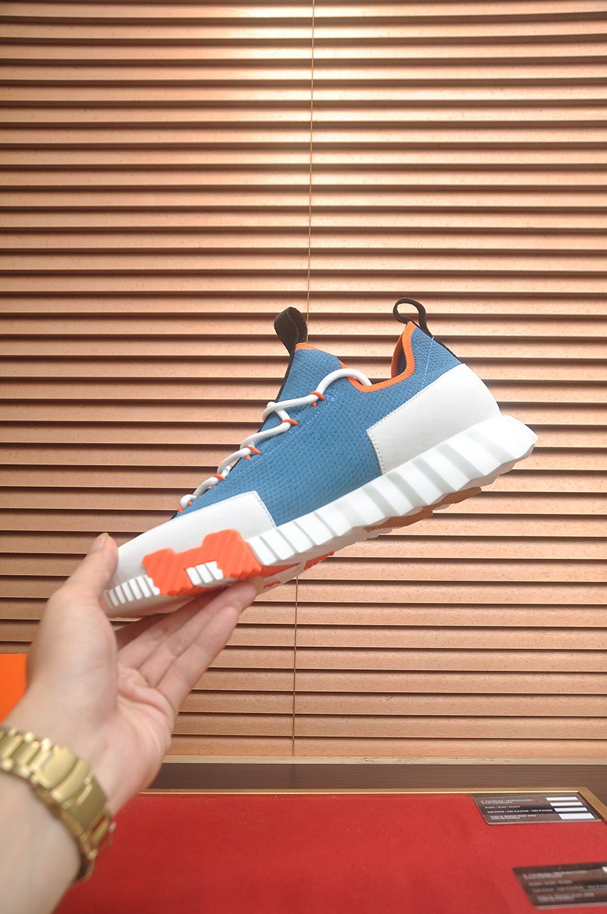 Hermès Light Gray Low-Top Sneakers — side