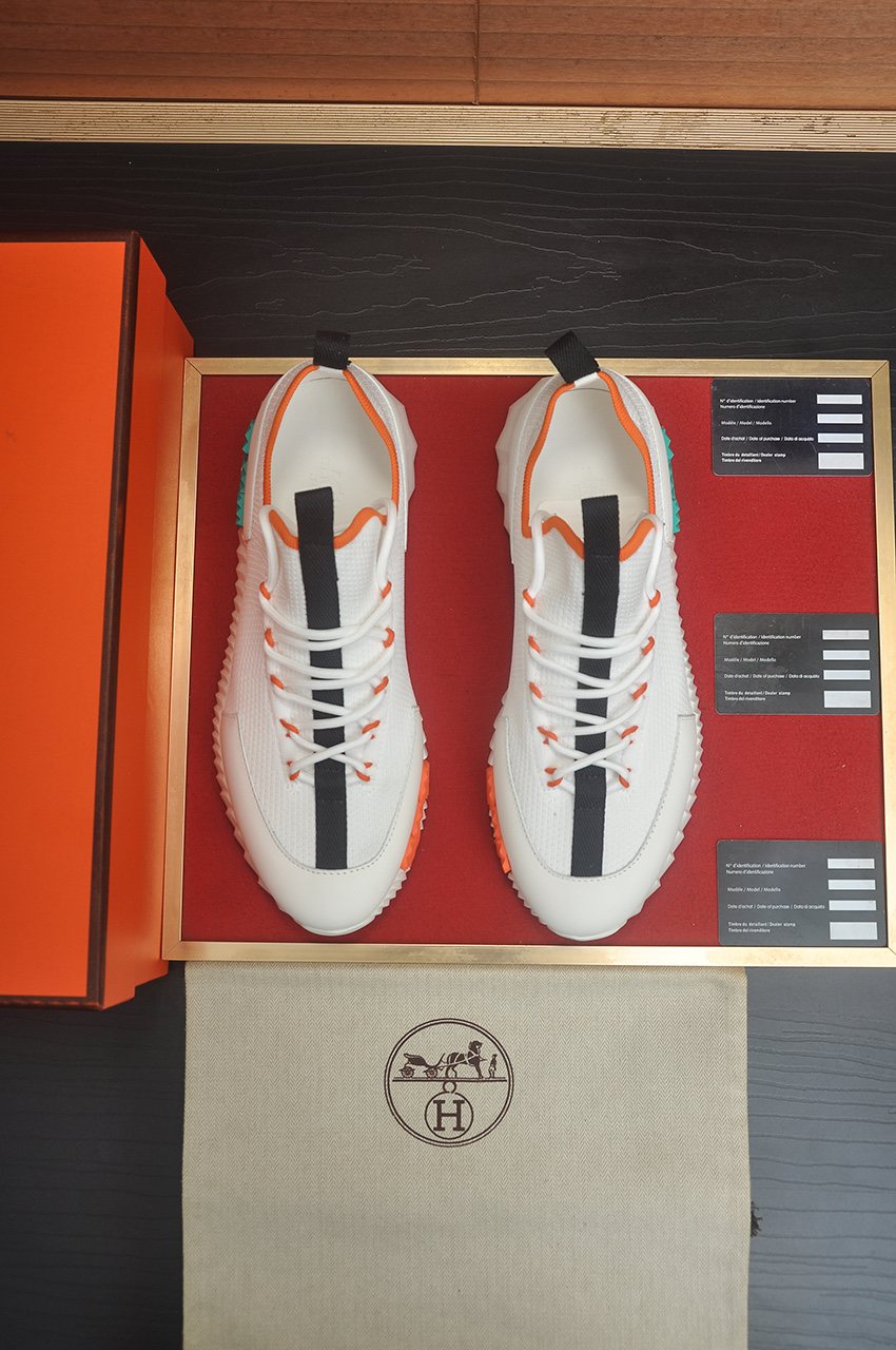 Hermès Light Gray Low-Top Sneakers — front