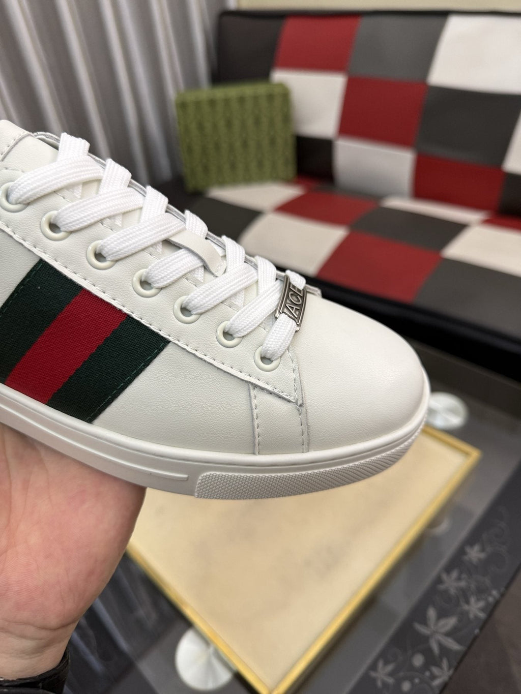Gucci Stripe Low-Top Sneakers — detail