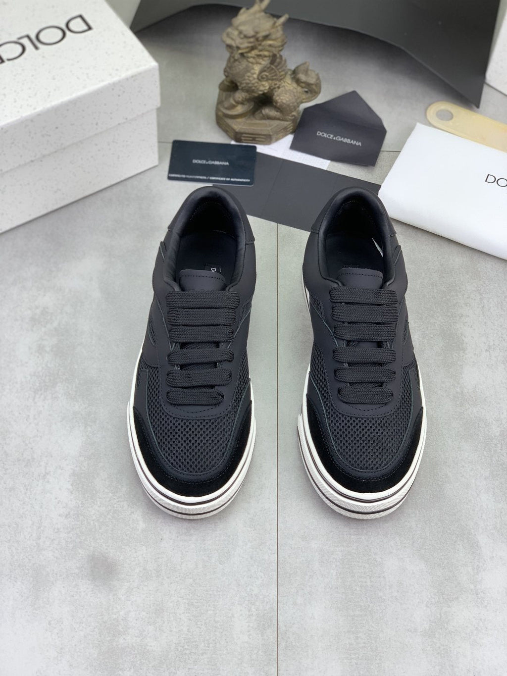 微商相册测试鞋子-Dolce & Gabbana Patterned Low-Top Sneakers — front