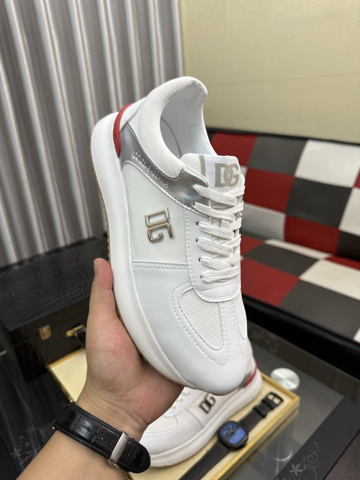 Dolce & Gabbana Metallic DG Logo Low-Top Sneakers — model