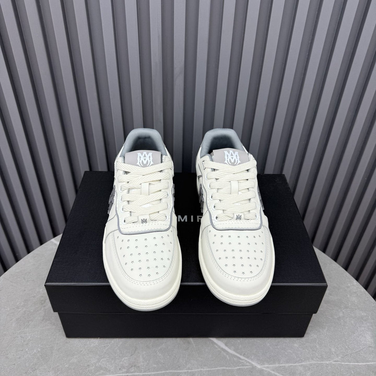 AMIRI Contrast Panel Low-Top Sneakers — front