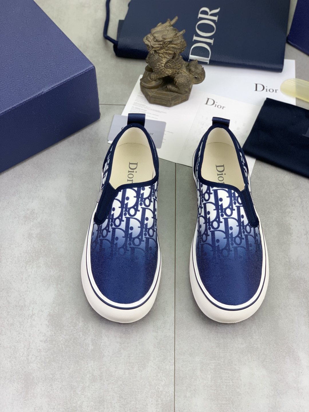 微商相册测试鞋子-Dior Patterned Canvas Slip-On Shoes — hero