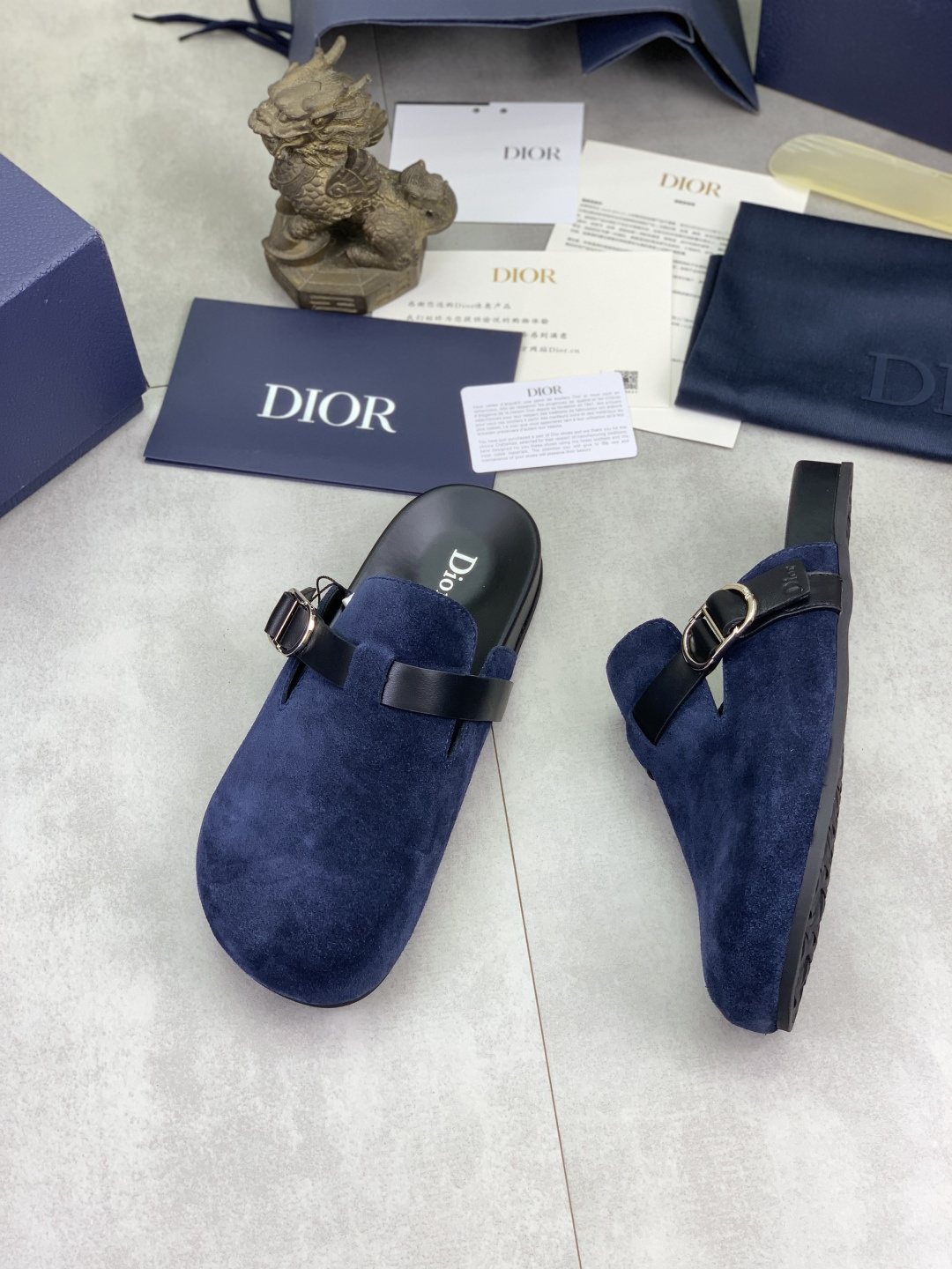 微商相册测试鞋子-Dior Buckle Strap Mule Sandals — side