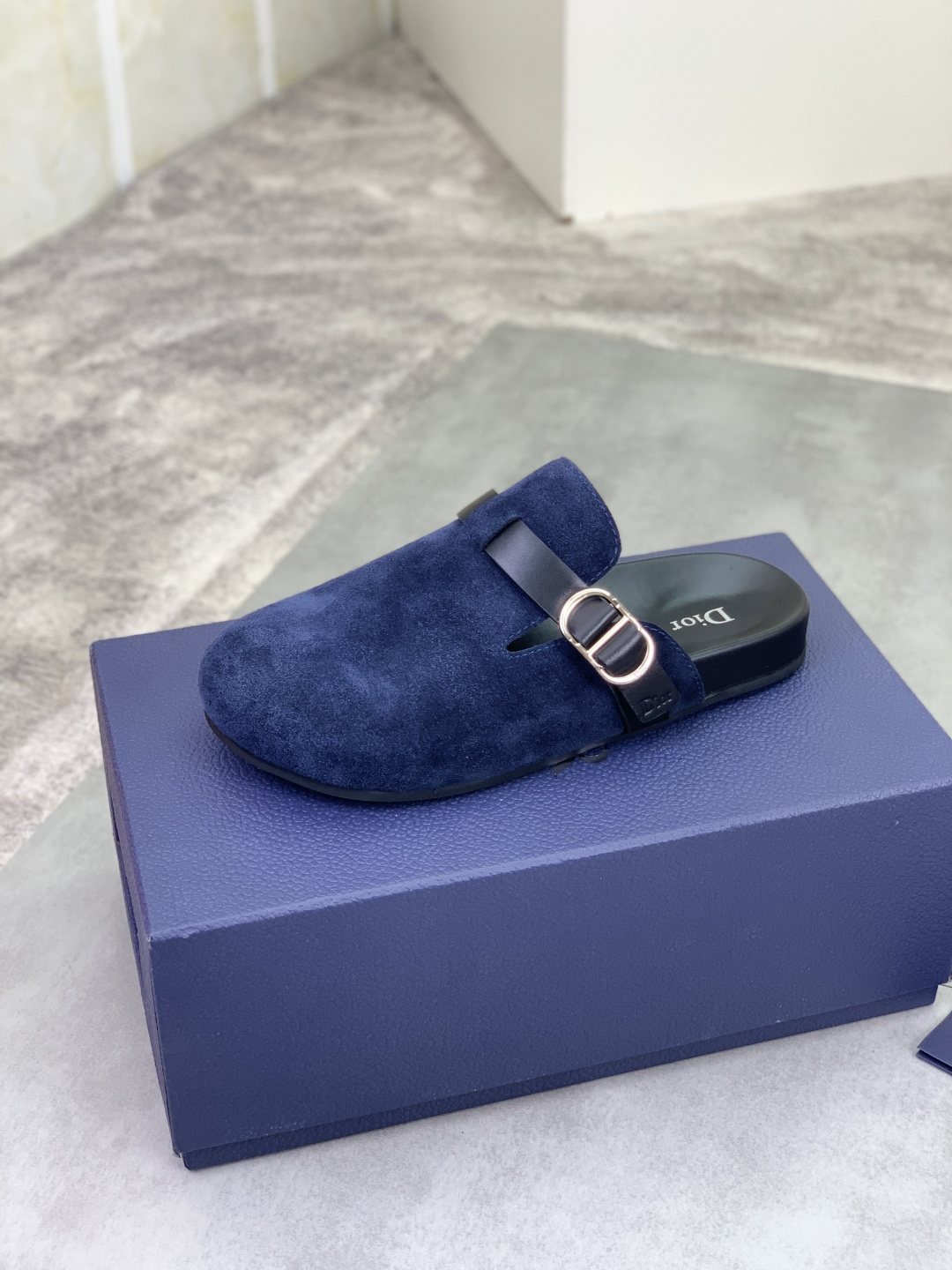 微商相册测试鞋子-Dior Buckle Strap Mule Sandals — side