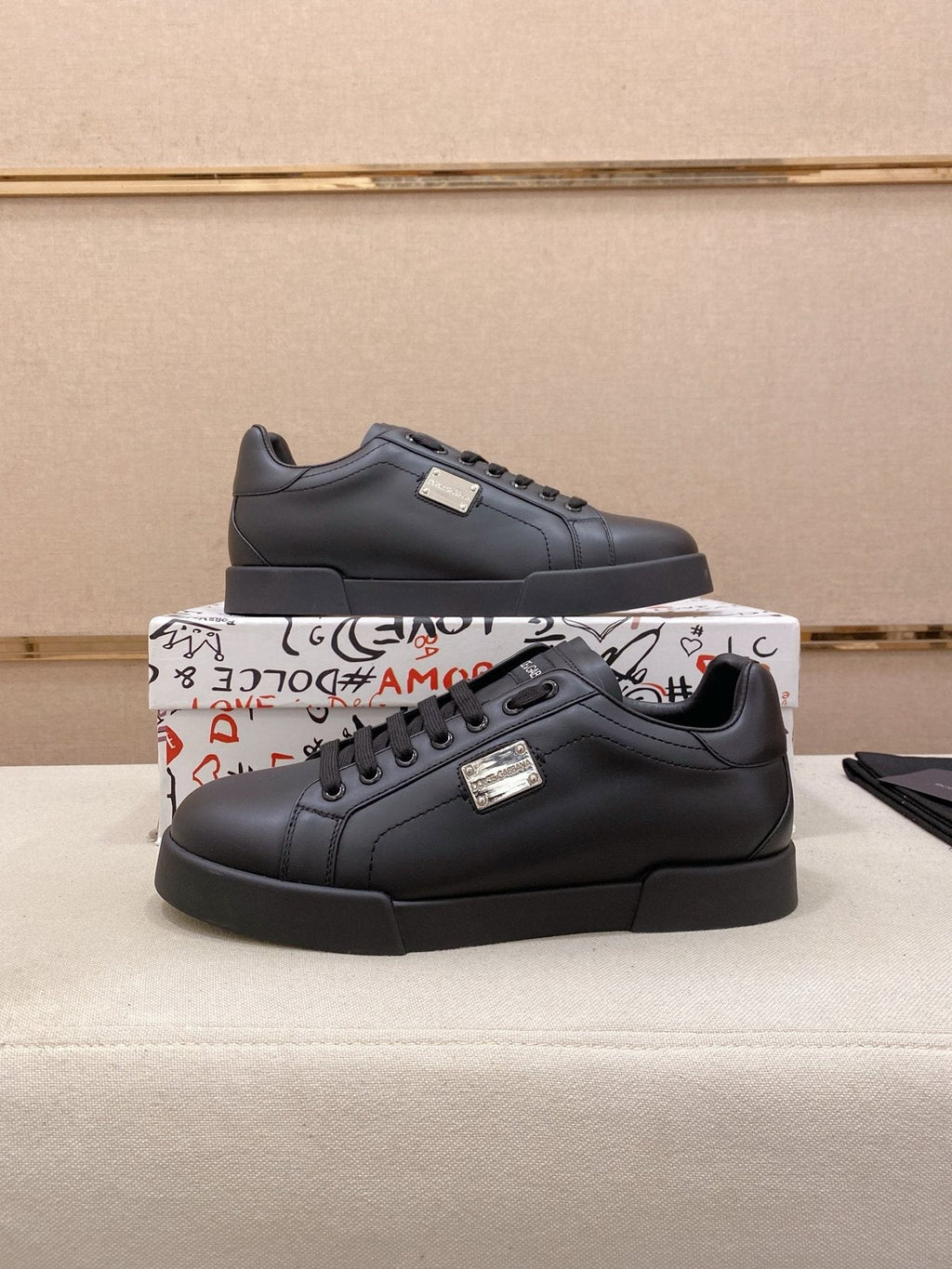 Dolce & Gabbana Low-Top Lace-Up Sneakers — front