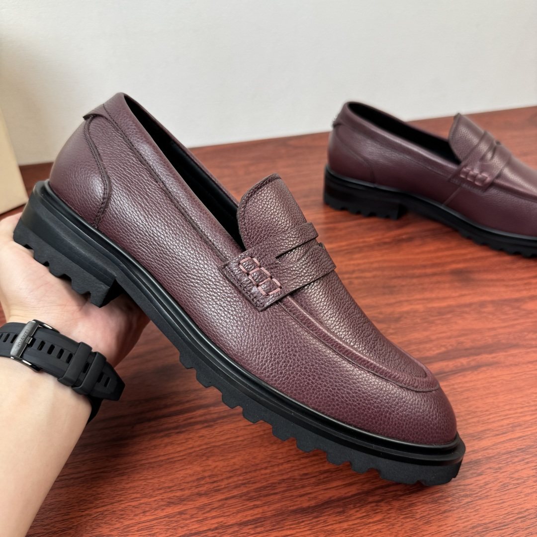 Dolce & Gabbana Lug Sole Loafers — model