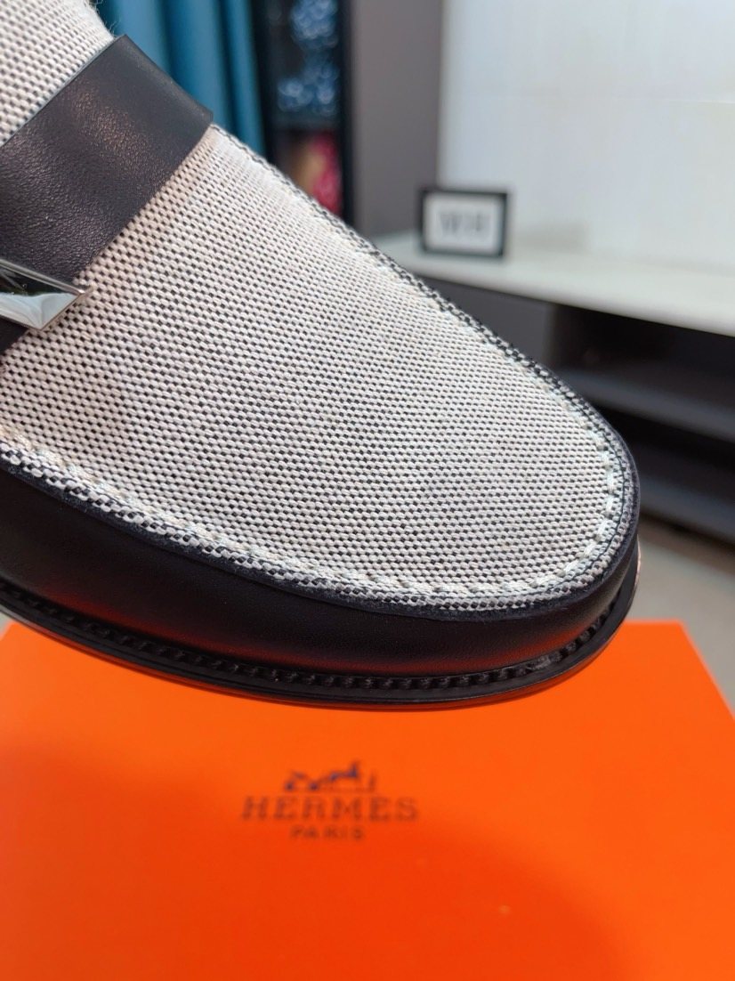 Hermès Textured Contrast-Trim Loafers — detail