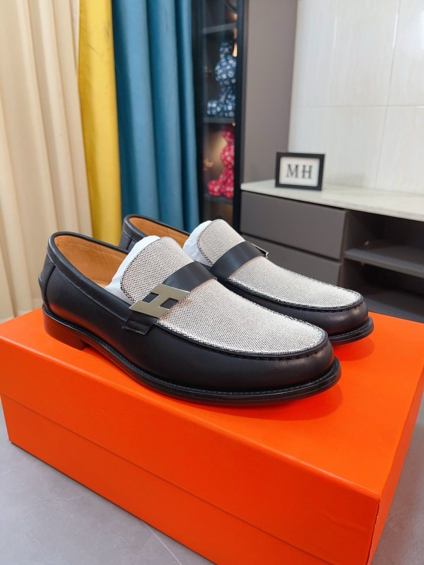 Hermès Textured Contrast-Trim Loafers — front